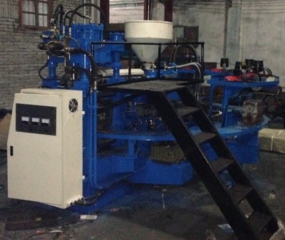 揭陽市海濤機(jī)械廠研制雨鞋機(jī)